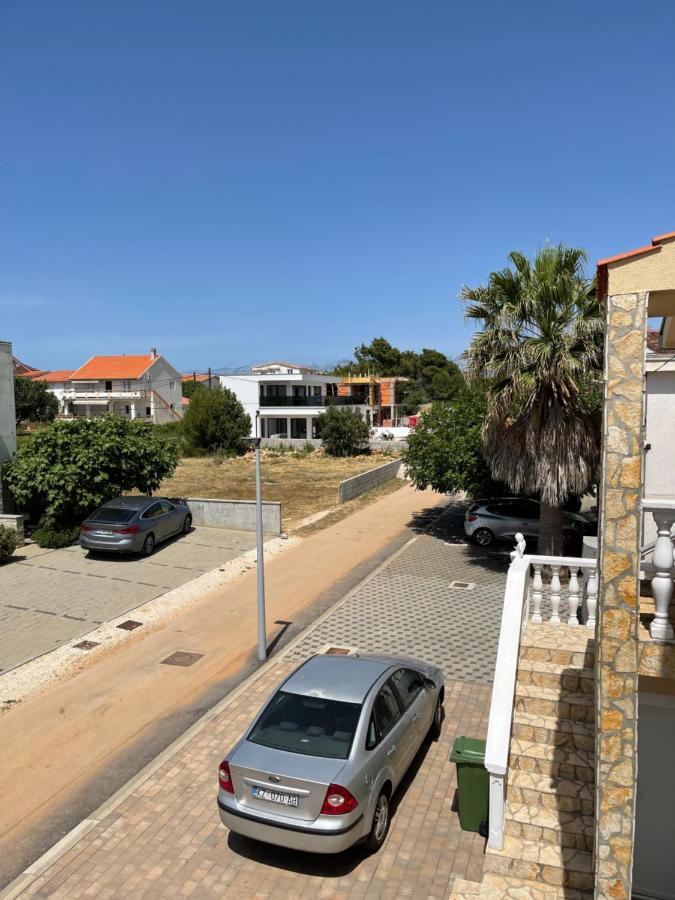 Apartments Villa Engeli Vir Kültér fotó